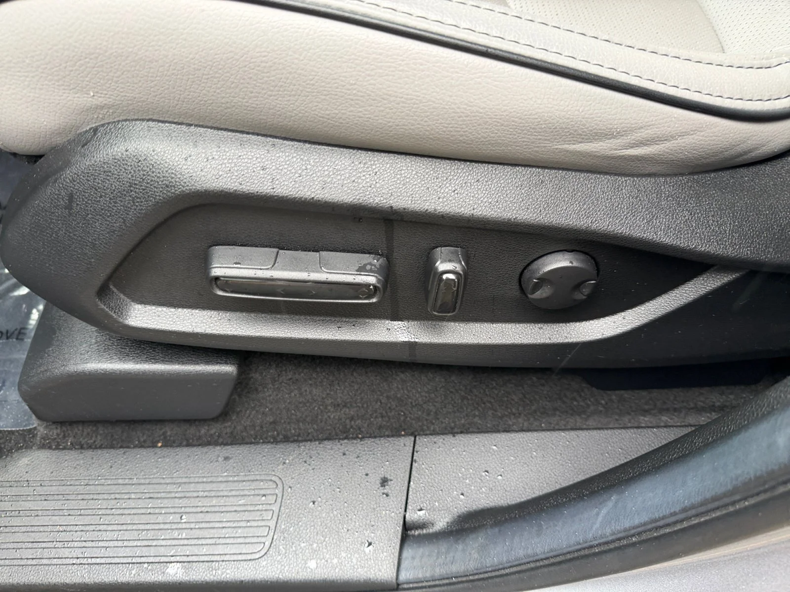 Used 2025 Silver Honda Elite image 9