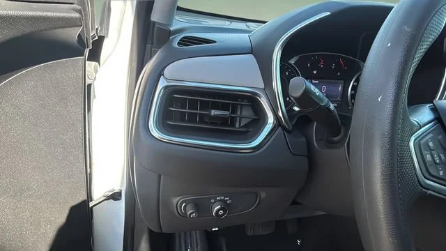 Used 2022 SUMMIT WHITE Chevrolet LS image 20