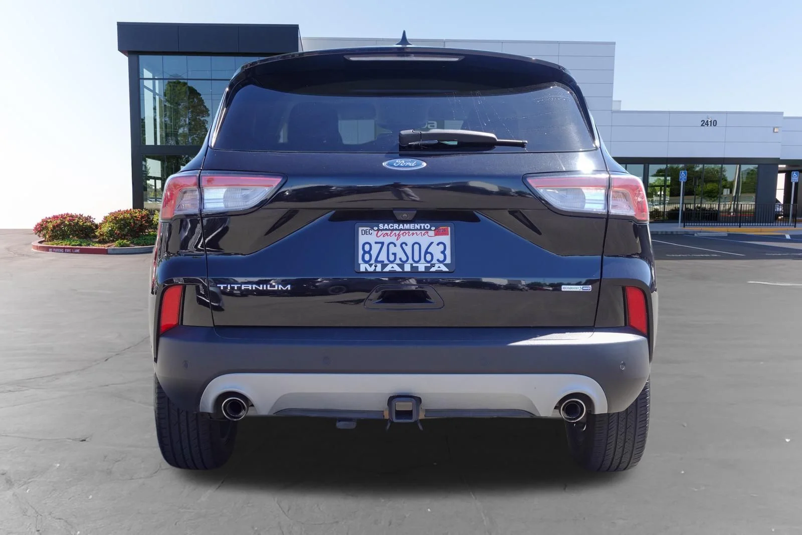 Used 2020 Black Metallic Ford Titanium image 4