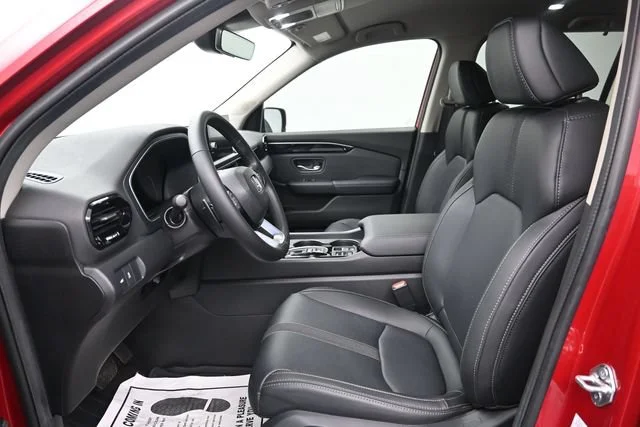 Used 2024 Radiant Red Met Honda EX-L 8 Passenger image 9