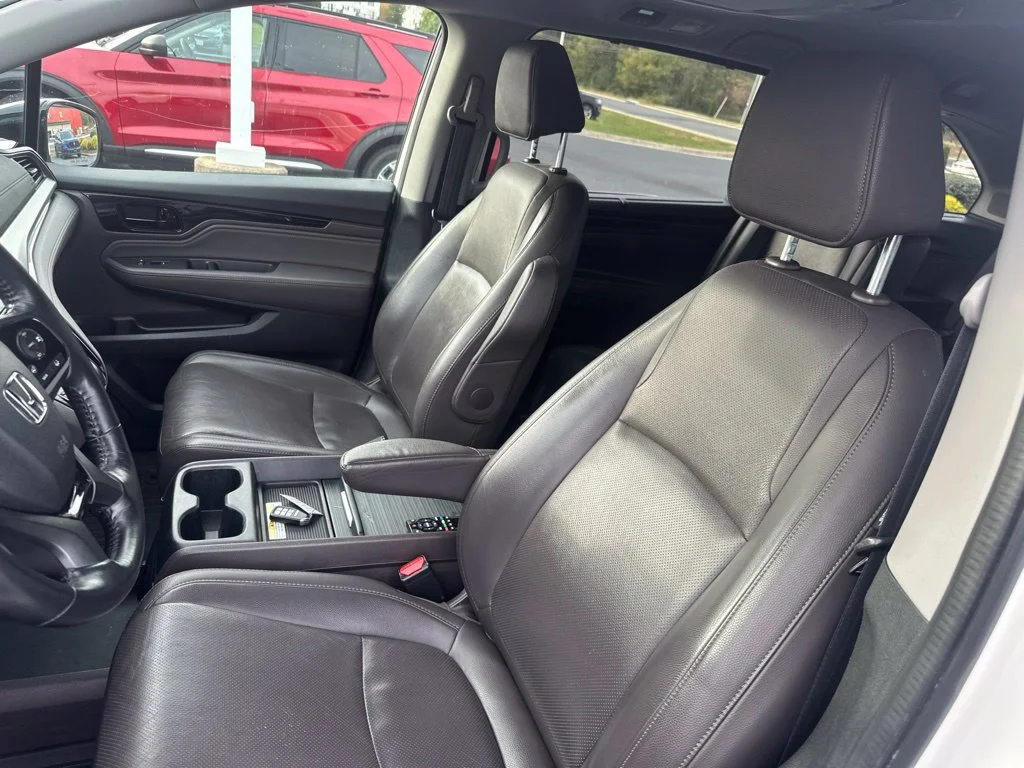 Used 2019 White Diamond Pearl Honda Elite image 21