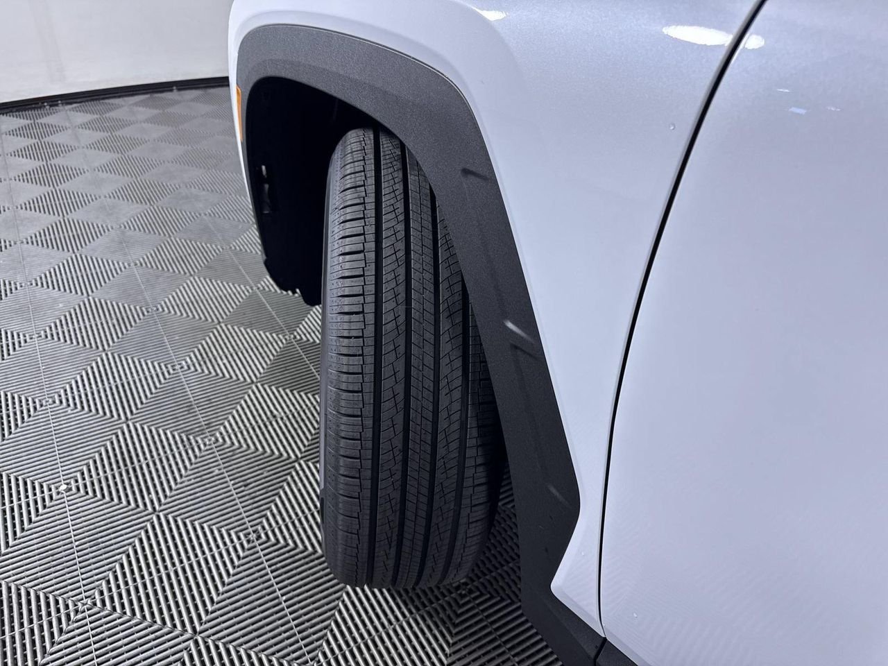 New 2026 Creamy White Pearl Hyundai SEL AWD image 10