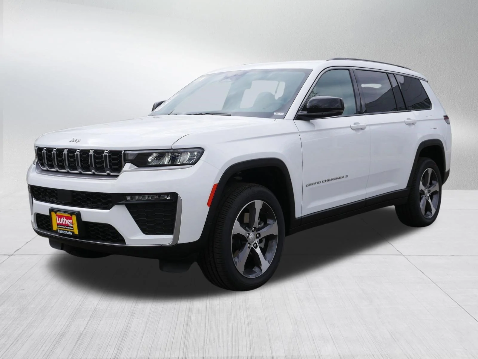 New 2026 Bright White Clear-Coat Exterior Paint Jeep Limited image 3