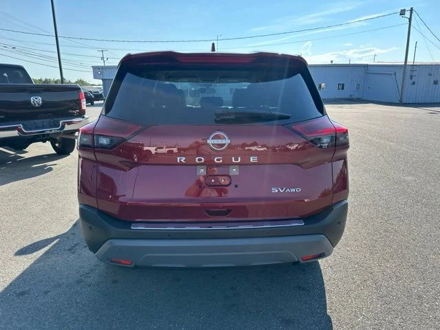 Used 2023 Red Nissan SV image 5