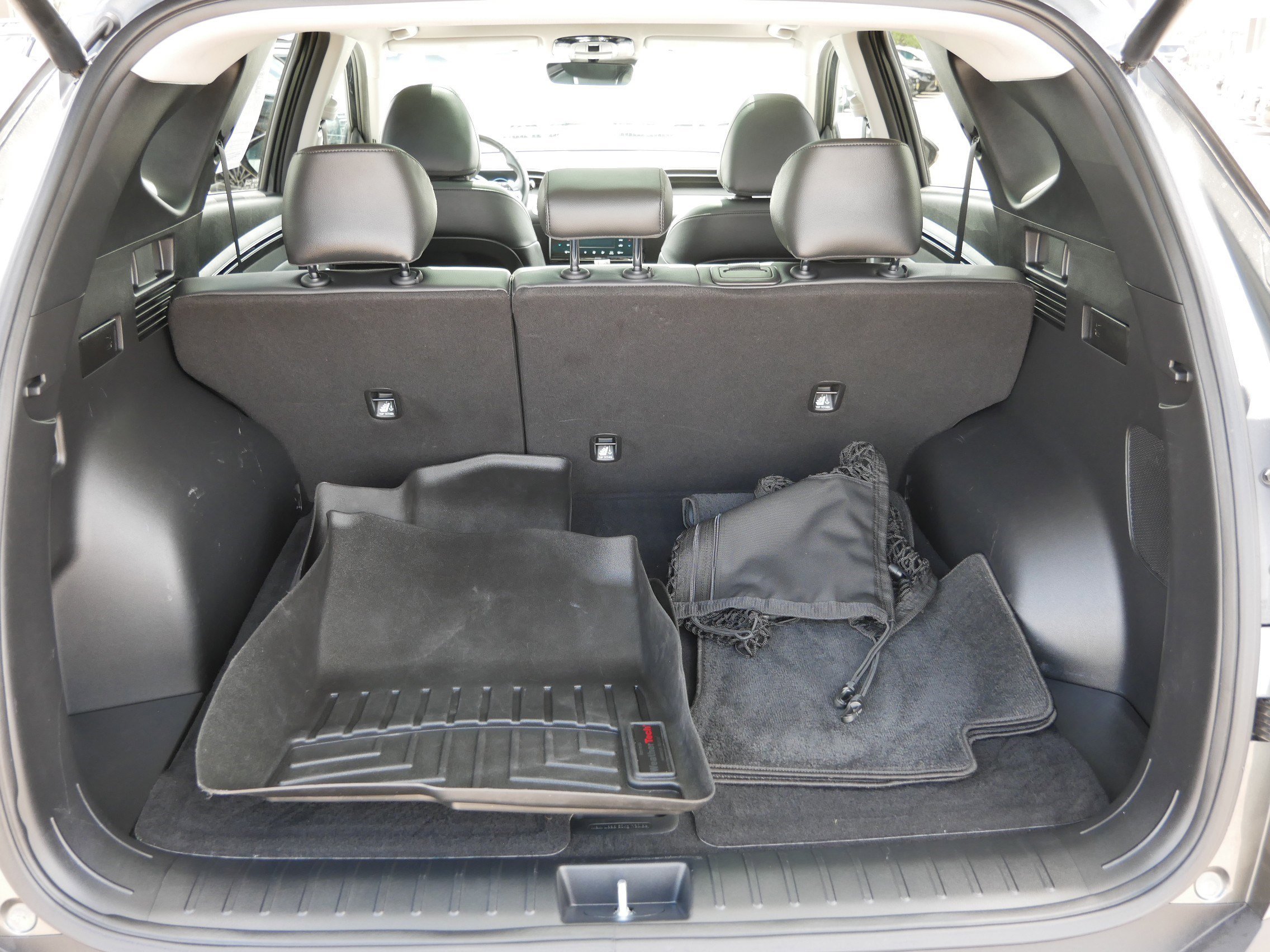 Certified Used 2023 Amazon Gray Hyundai Limited image 18