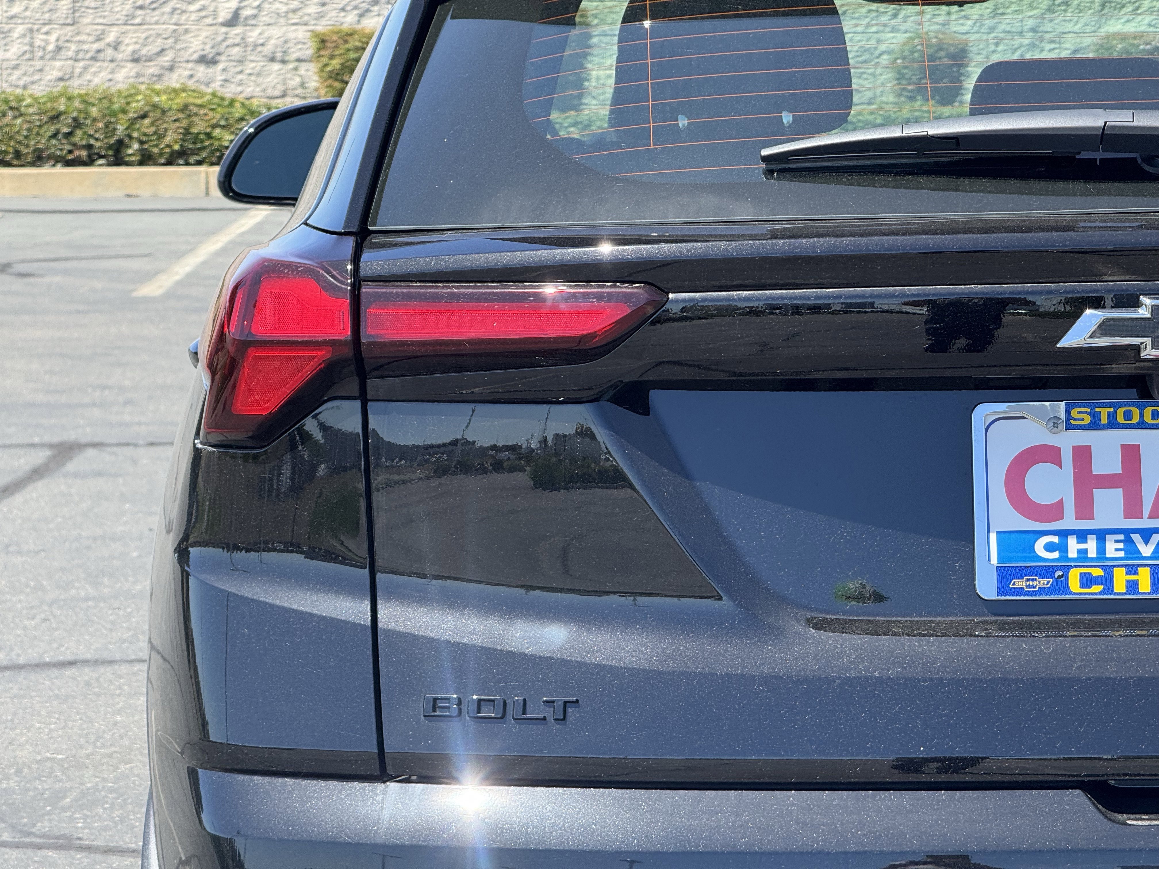 2027 Chevrolet Bolt RS - Photo 7