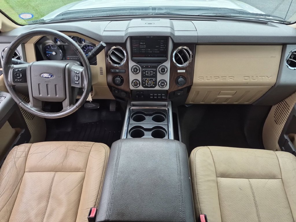Used 2016  Ford Lariat image 27