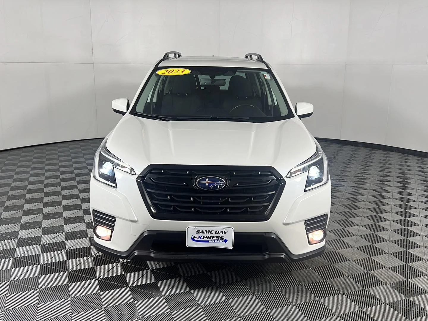 Used 2023 Crystal White Pearl Subaru Premium image 2