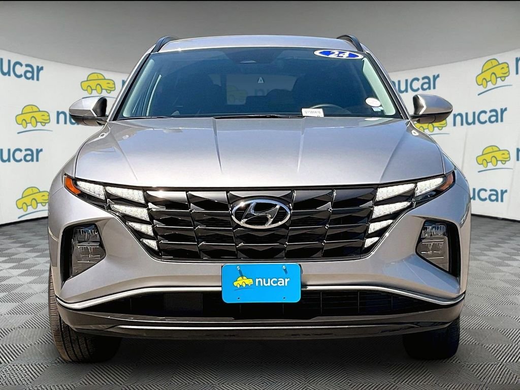 Used 2024 Silver Hyundai SEL image 2