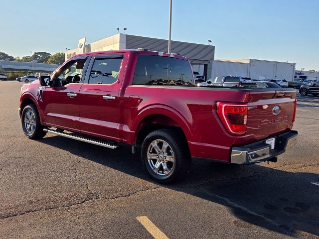 Used 2021 Red Ford XLT image 5