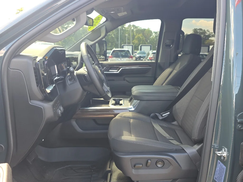 Used 2026 Cypress Gray Chevrolet LT image 34