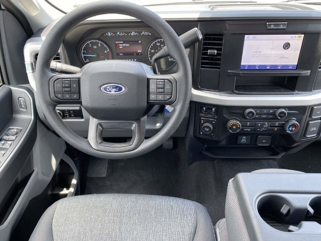 New 2026 Oxford White Ford XL image 8