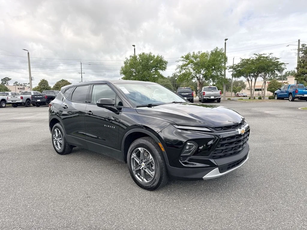 2025 Chevrolet Blazer 2.0T 2LT FWD's photo