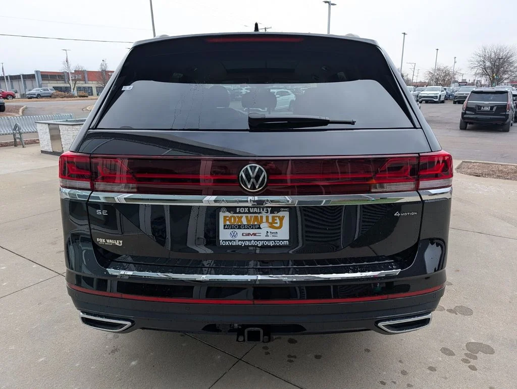 New 2026 Black Volkswagen 2.0T SE w/Technology image 4