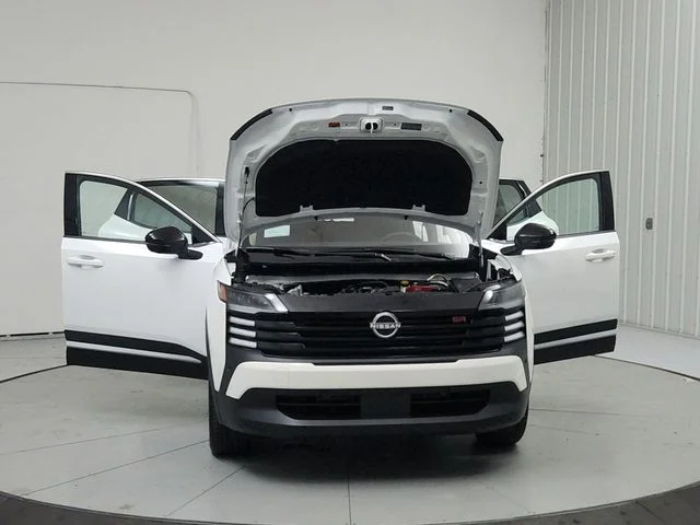 New 2026 White Nissan SR image 10