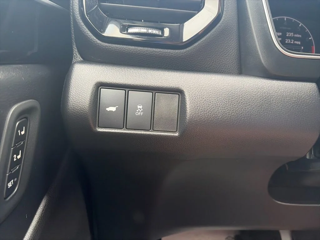 Used 2023  Honda Touring image 33