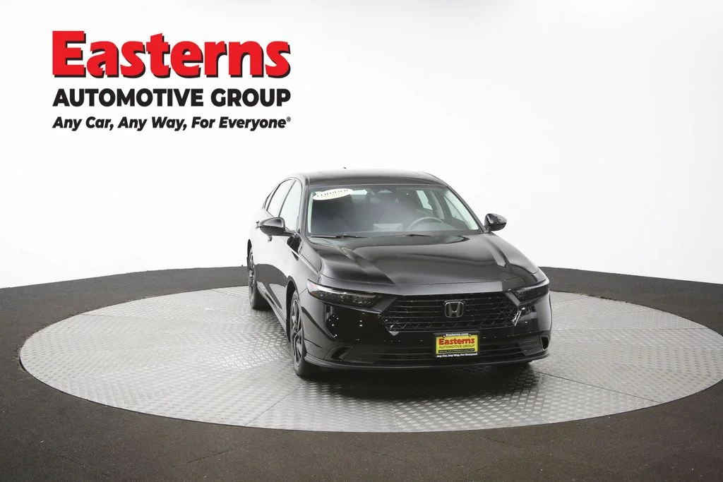 Used 2025 Black Honda SE image 51