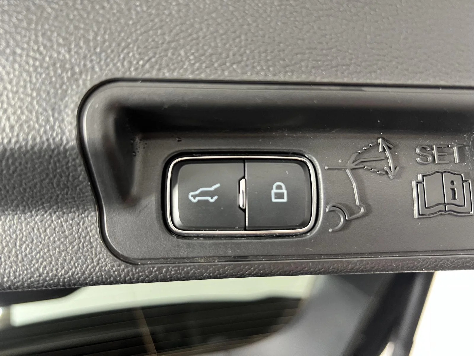 Used 2023  Ford XLT image 26