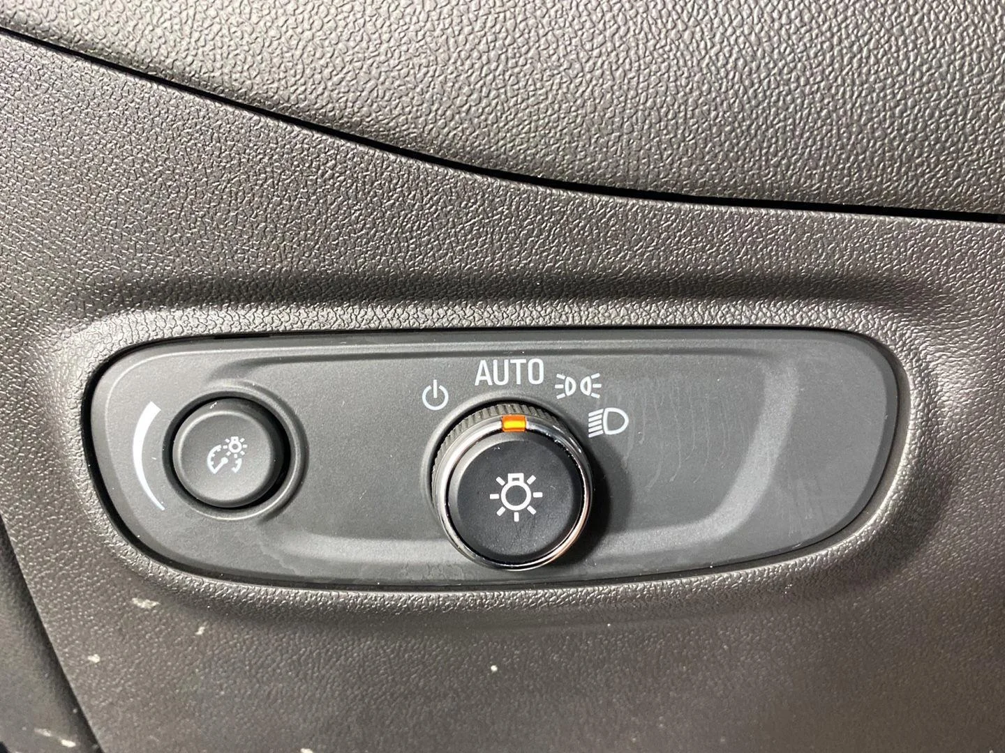 Used 2022 Mosaic Black Metallic Chevrolet LT image 12