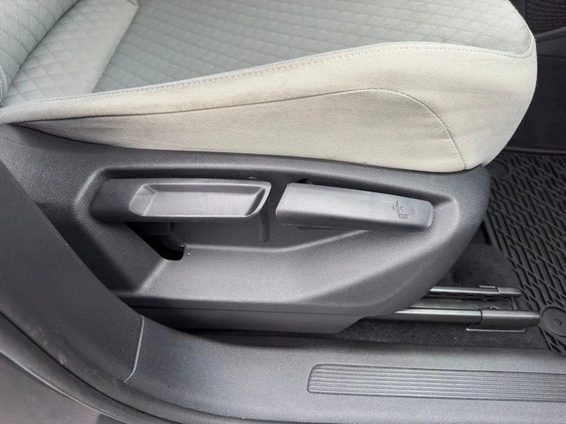 Used 2019 Gray Volkswagen 2.0T S image 30