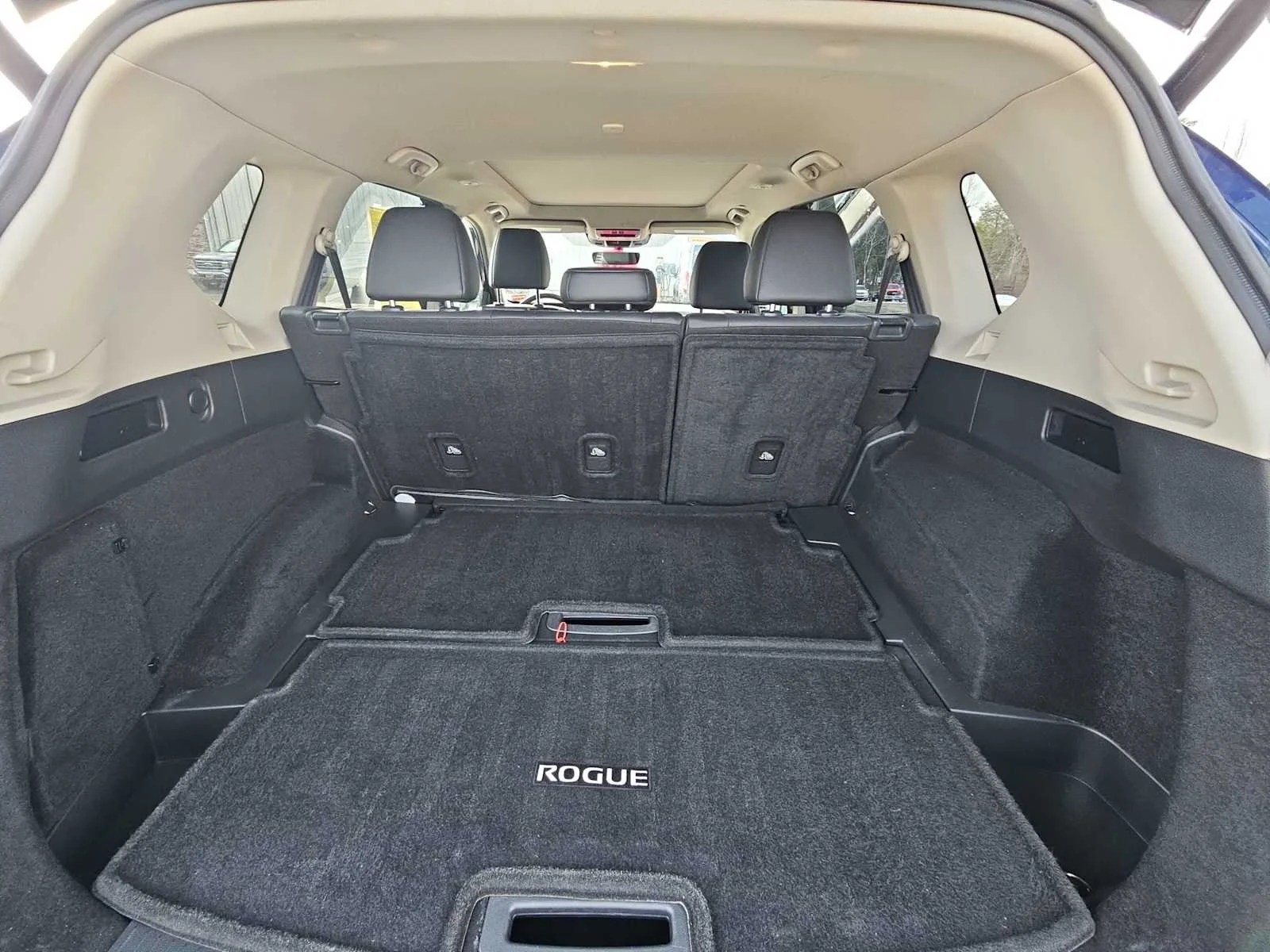 2023 Nissan Rogue Platinum - Photo 16