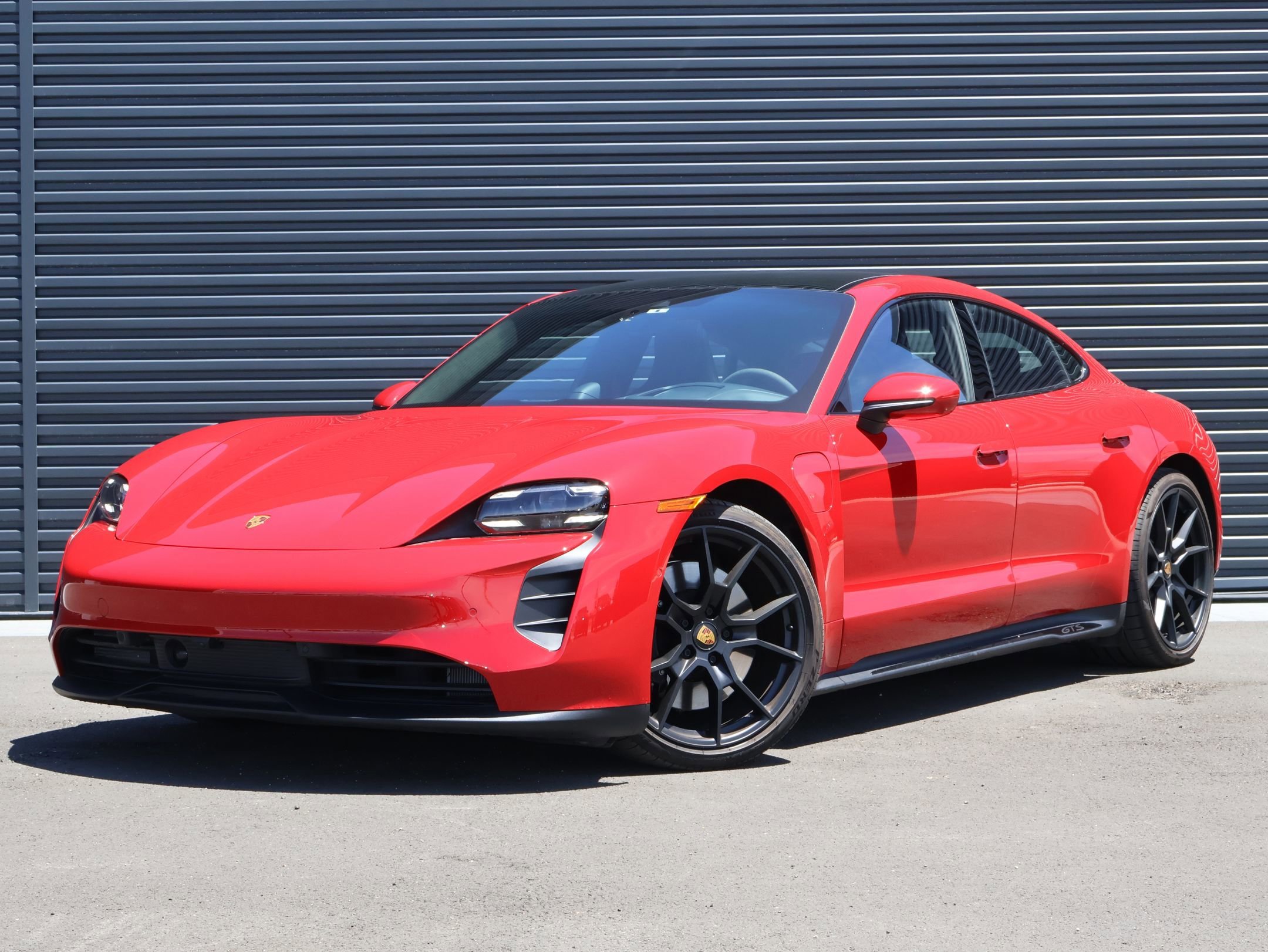 2024 Porsche Taycan GTS's photo