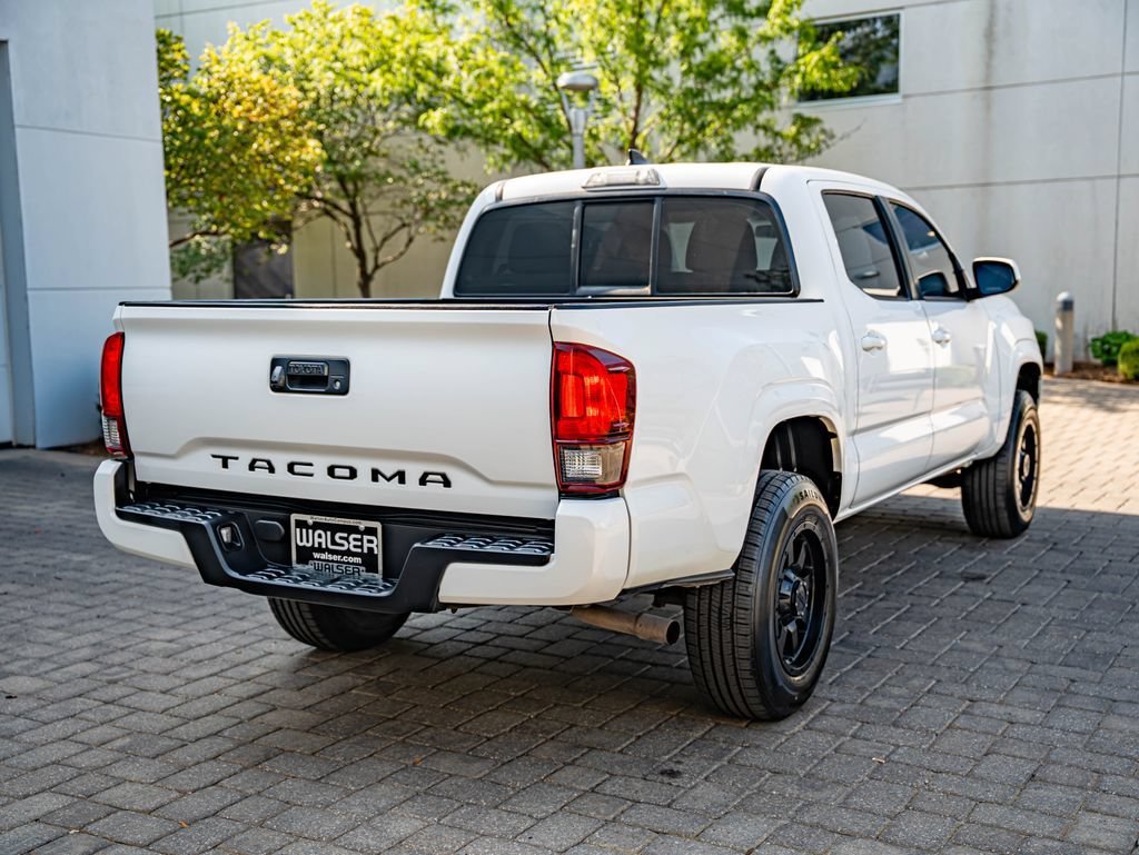 Used 2018 Super White Toyota SR image 5