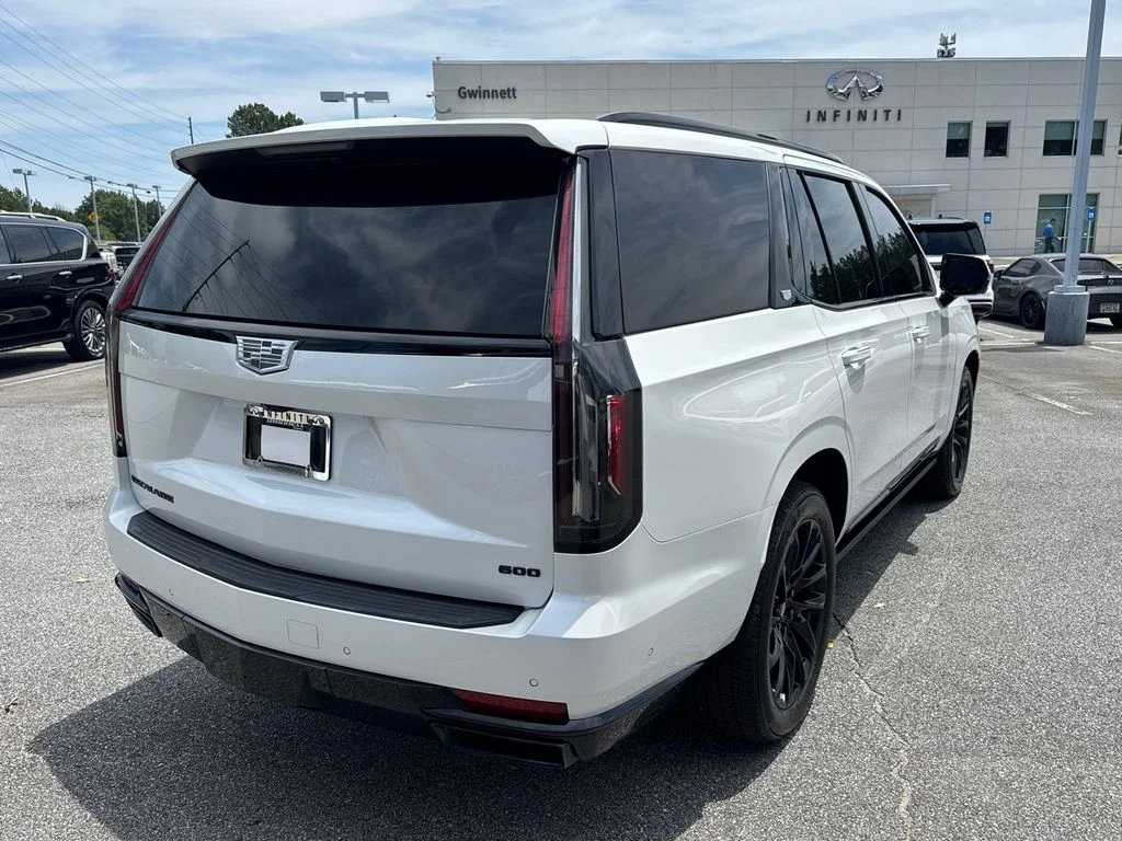 Used 2023 White Cadillac Sport Platinum image 5