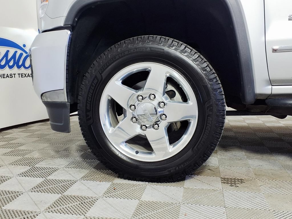 Used 2015 QUICKSILVER METALLIC GMC SLT image 8