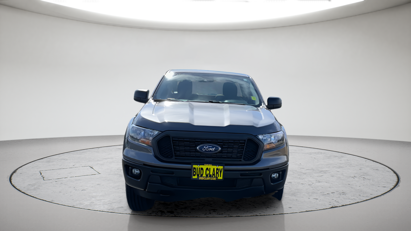 Used 2020 Magnetic Ford XL image 2