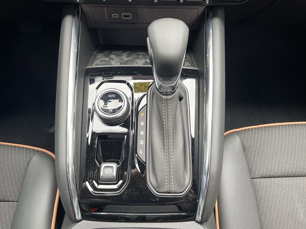 2025 GMC Canyon AT4 - Photo 16