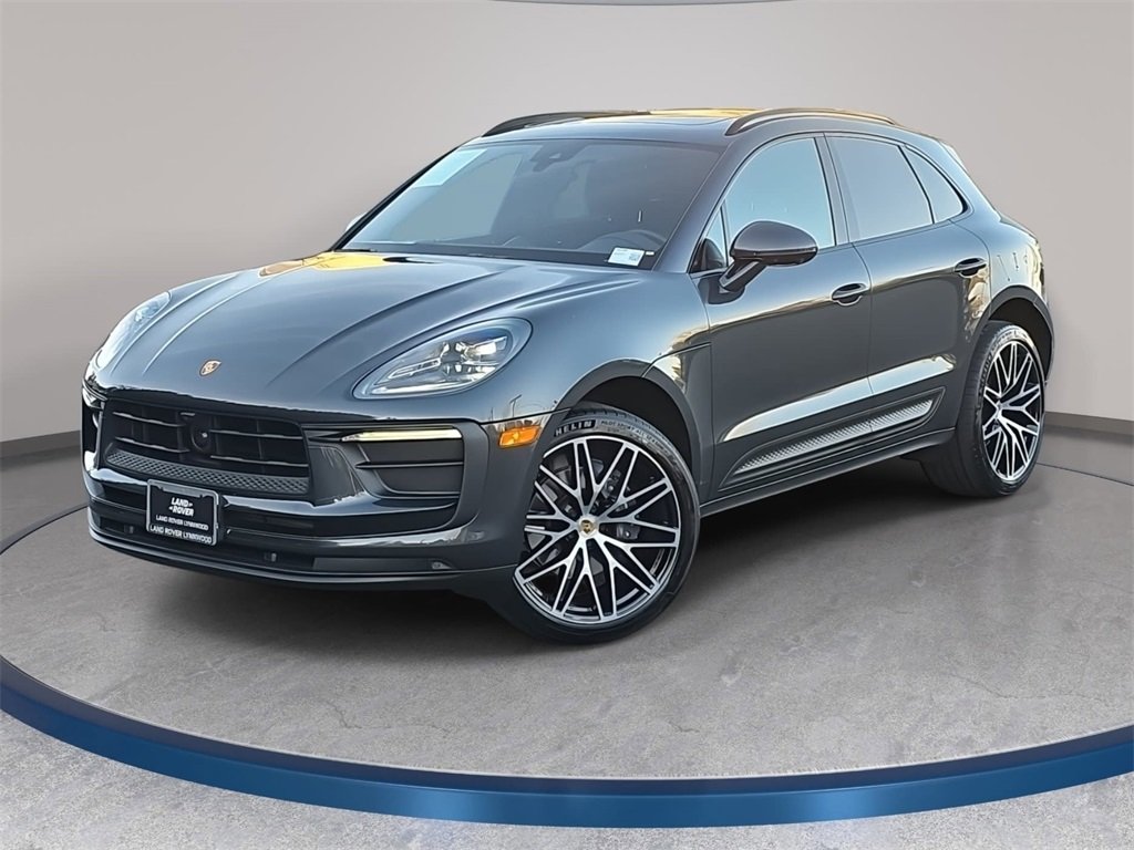 2023 Porsche Macan Base