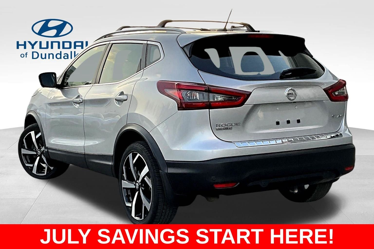 Used 2022 Silver Nissan SL image 5