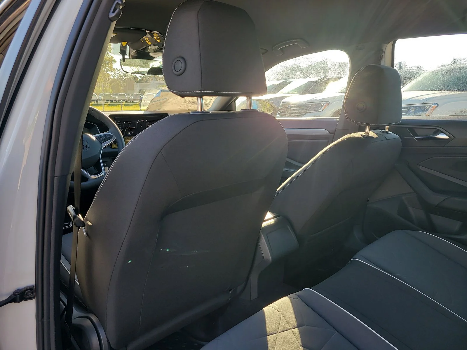 New 2026 Pure White Volkswagen 1.5T Sport image 13