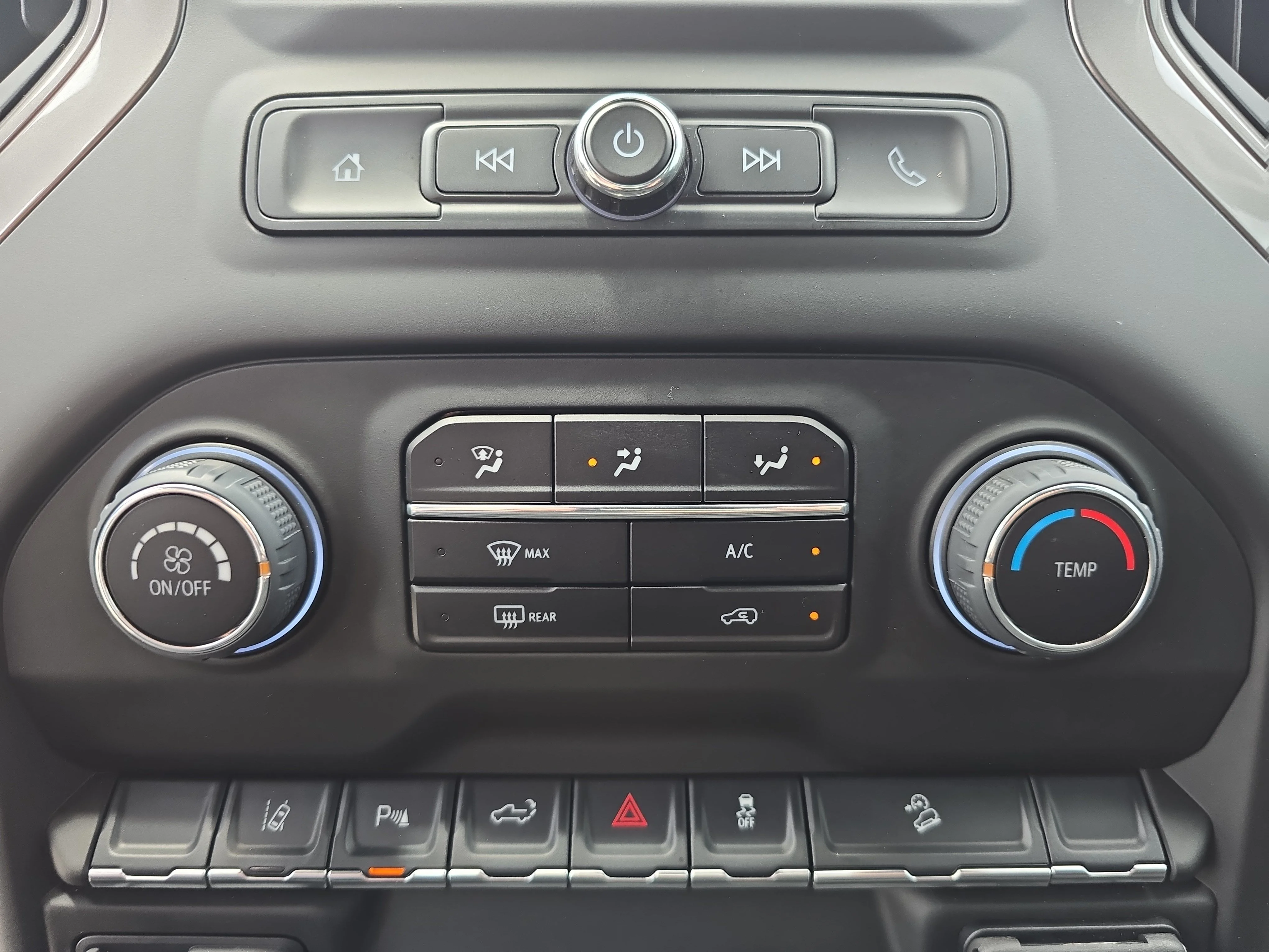 Used 2024 Slate Gray Metallic Chevrolet Custom image 19