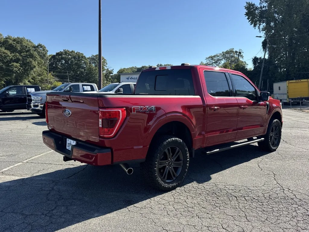 Used 2022 Red Ford XLT image 7