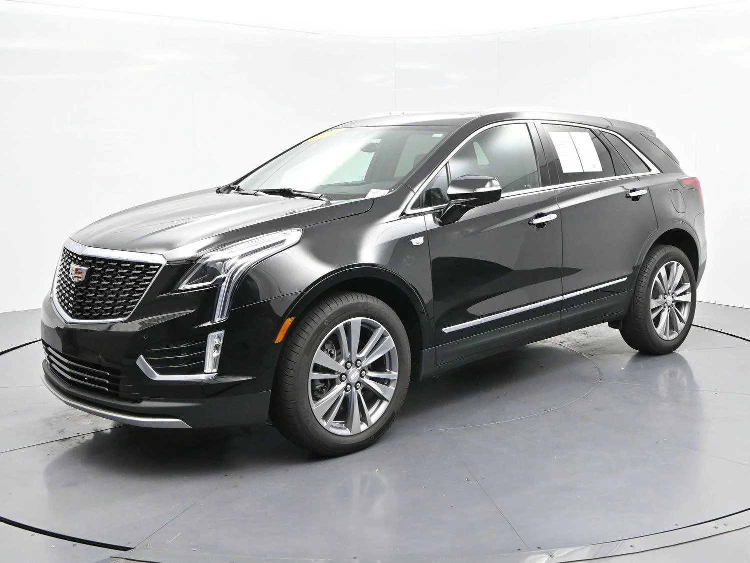 Used 2025 Stellar Black Metallic Cadillac Premium Luxury image 3