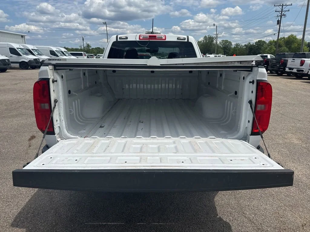 Used 2022 Summit White Chevrolet LT image 22