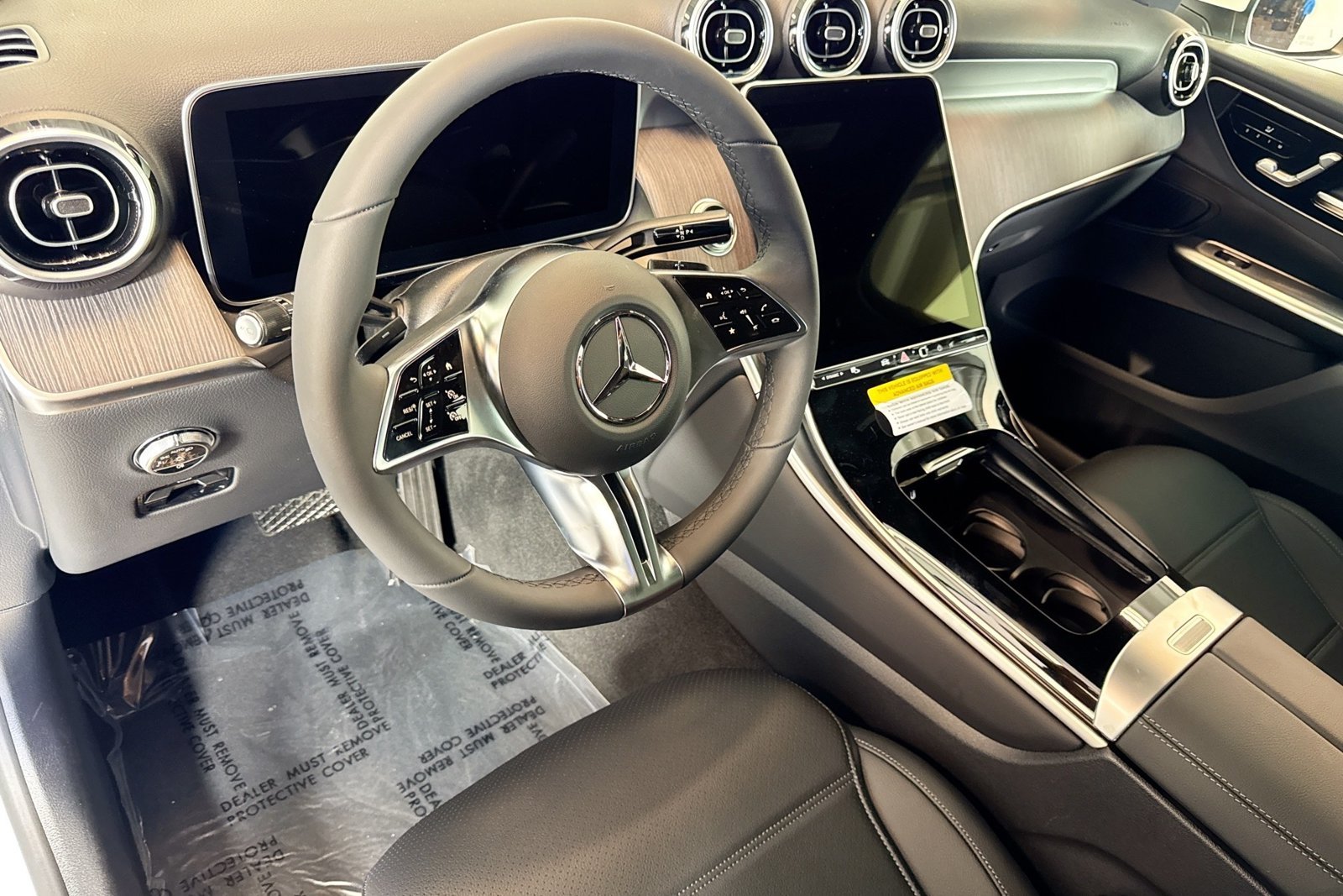 New 2026 Polar White Mercedes-Benz GLC 300 image 9