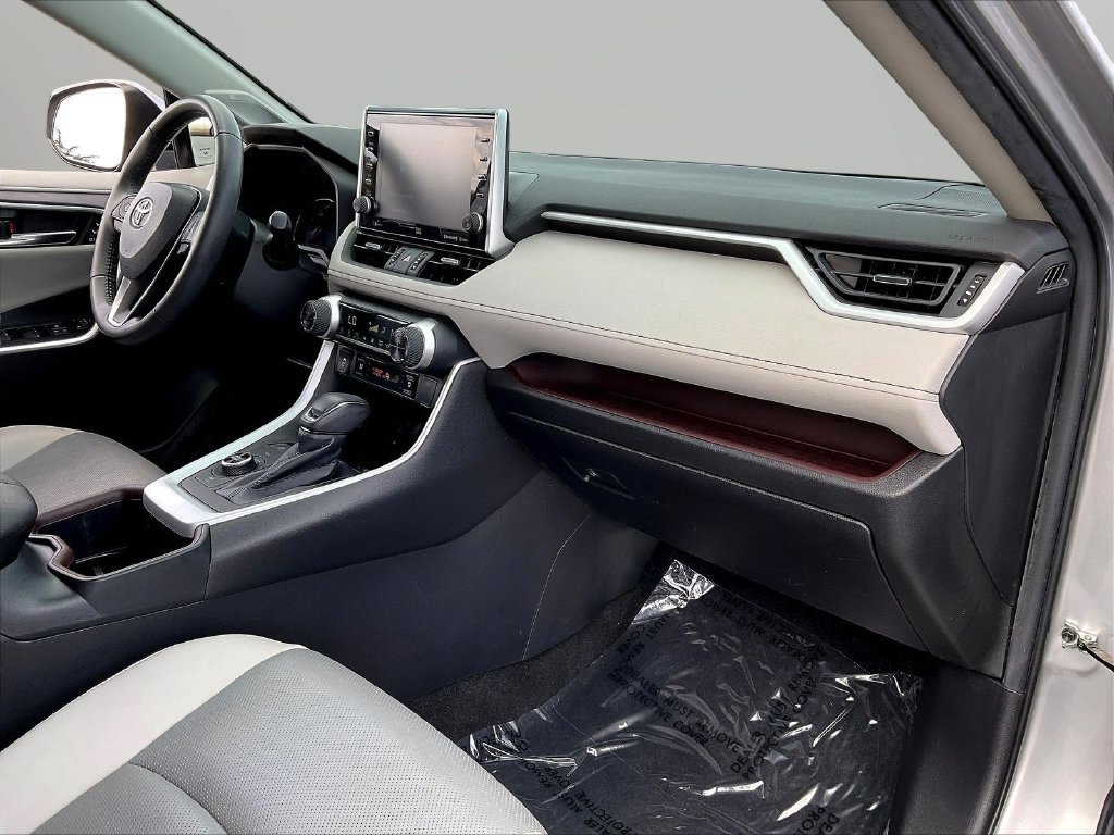 Used 2022 Silver Toyota Limited image 33