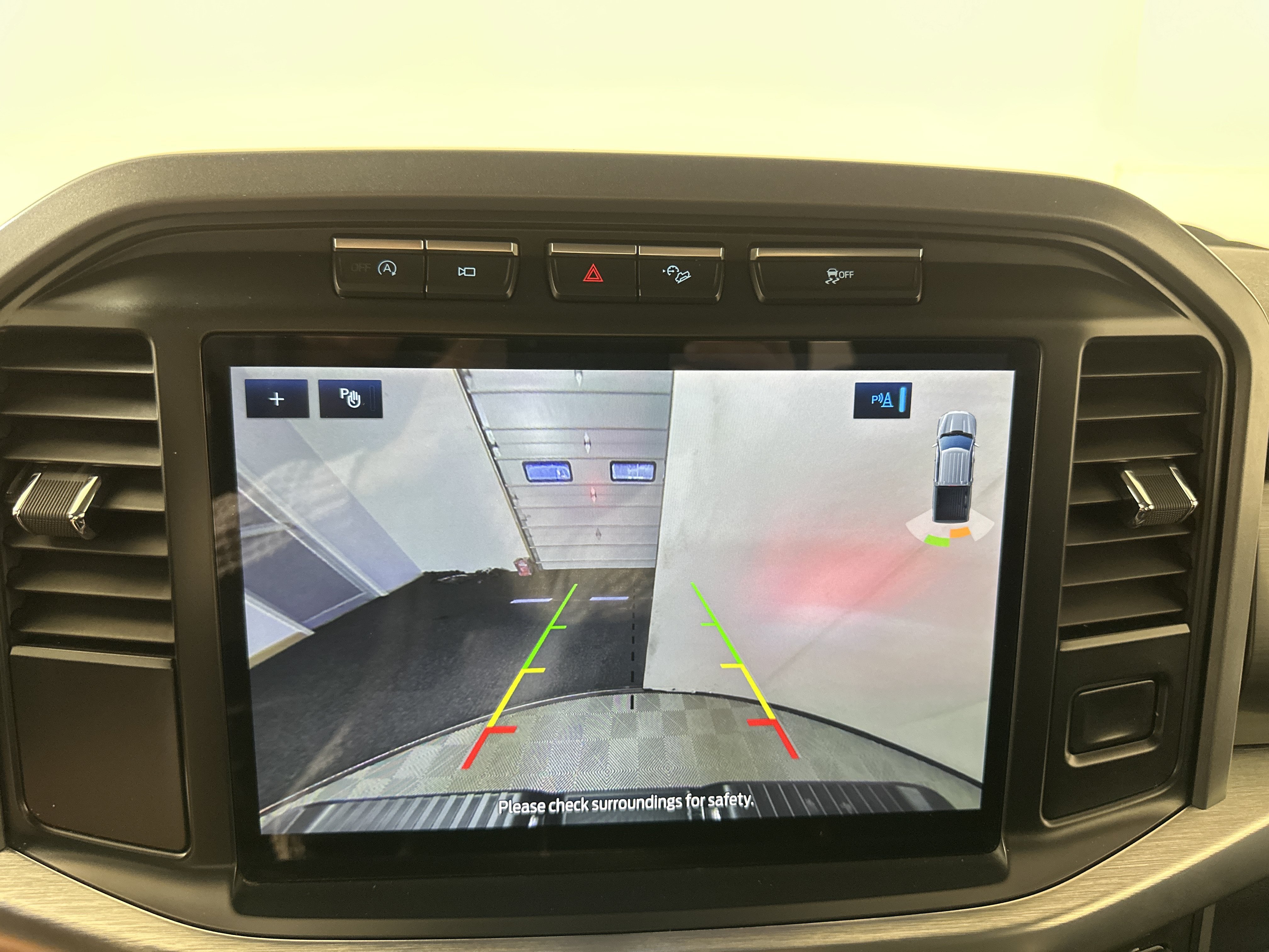 Used 2021  Ford  image 20