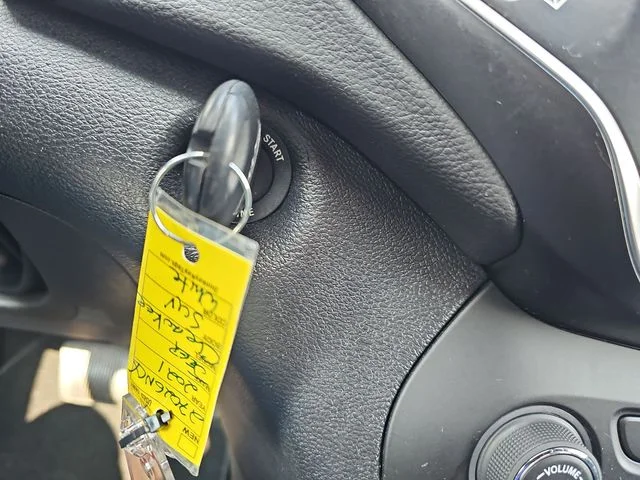 Used 2021 White Jeep Latitude image 18
