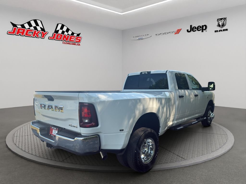 New 2026 Bright White Clear-Coat Exterior Paint RAM Tradesman image 10