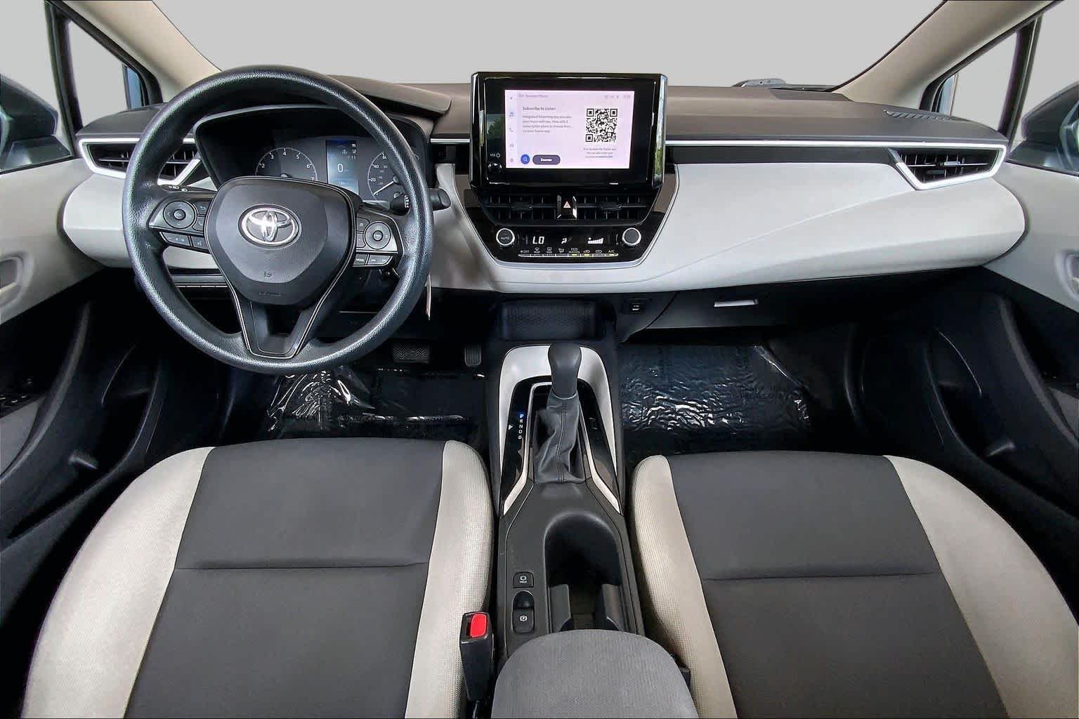 2024 Toyota Corolla LE - Photo 16