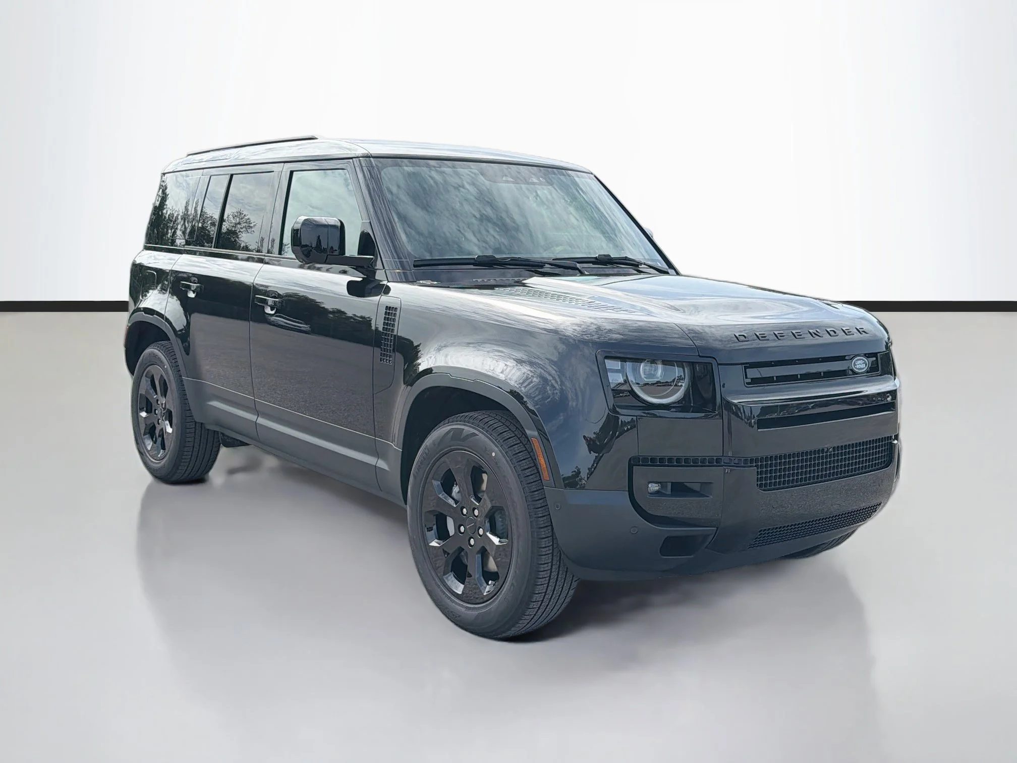 New 2026 Santorini Black Land Rover S image 7