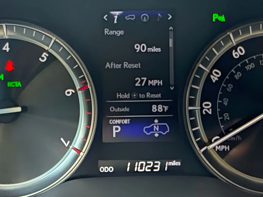 Used 2017 Black Lexus 570 image 28
