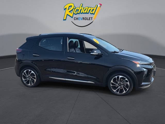 Used 2022 Chevrolet Bolt EUV Premier with VIN 1G1FZ6S02N4114610 for sale in Cheshire, CT