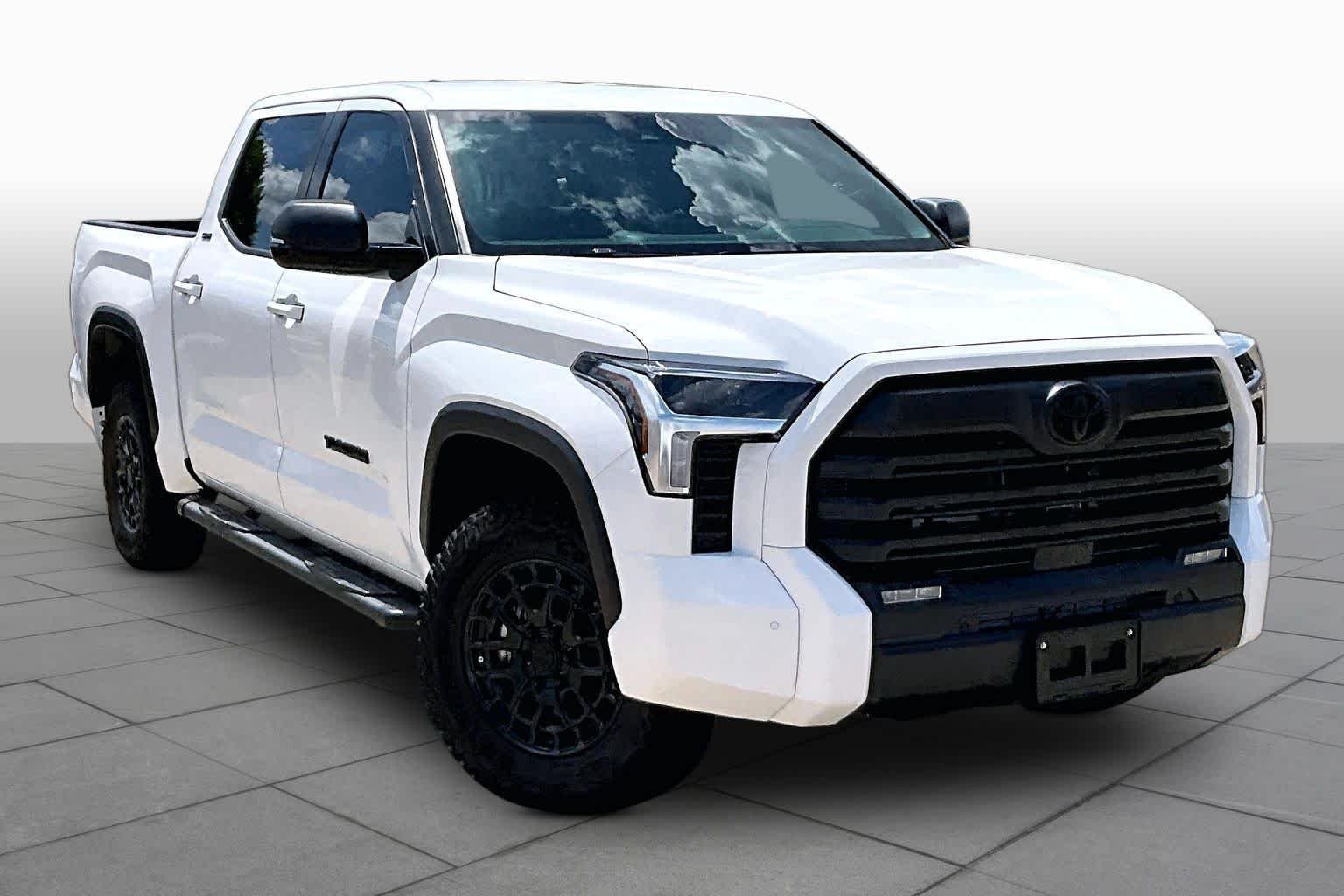 Used 2026 Ice Cap Toyota SR5 image 3