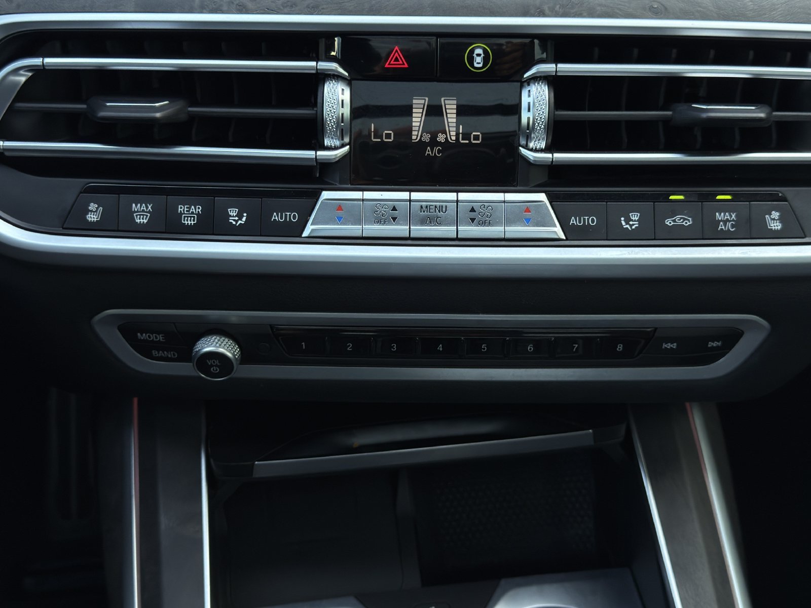 Used 2022 Black BMW M50i image 18