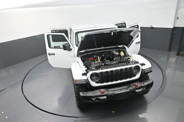 New 2026 Bright White Clear-Coat Exterior Paint Jeep Rubicon X image 34